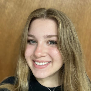 Meet your Posher, Selina